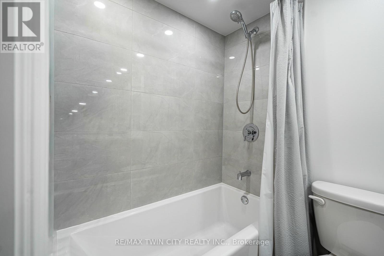 A32 - 288 Mill Road, Toronto, Ontario  M9C 4X7 - Photo 23 - W13714102