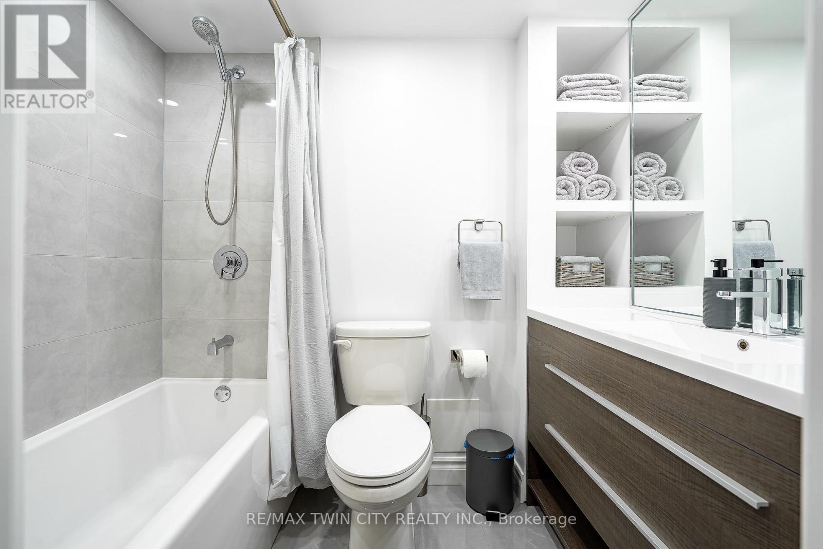 A32 - 288 Mill Road, Toronto, Ontario  M9C 4X7 - Photo 24 - W13714102