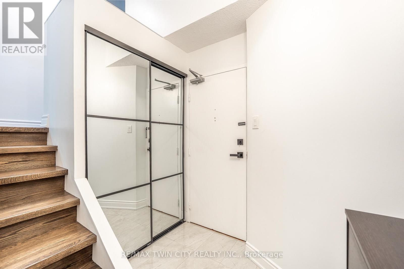 A32 - 288 Mill Road, Toronto, Ontario  M9C 4X7 - Photo 3 - W13714102
