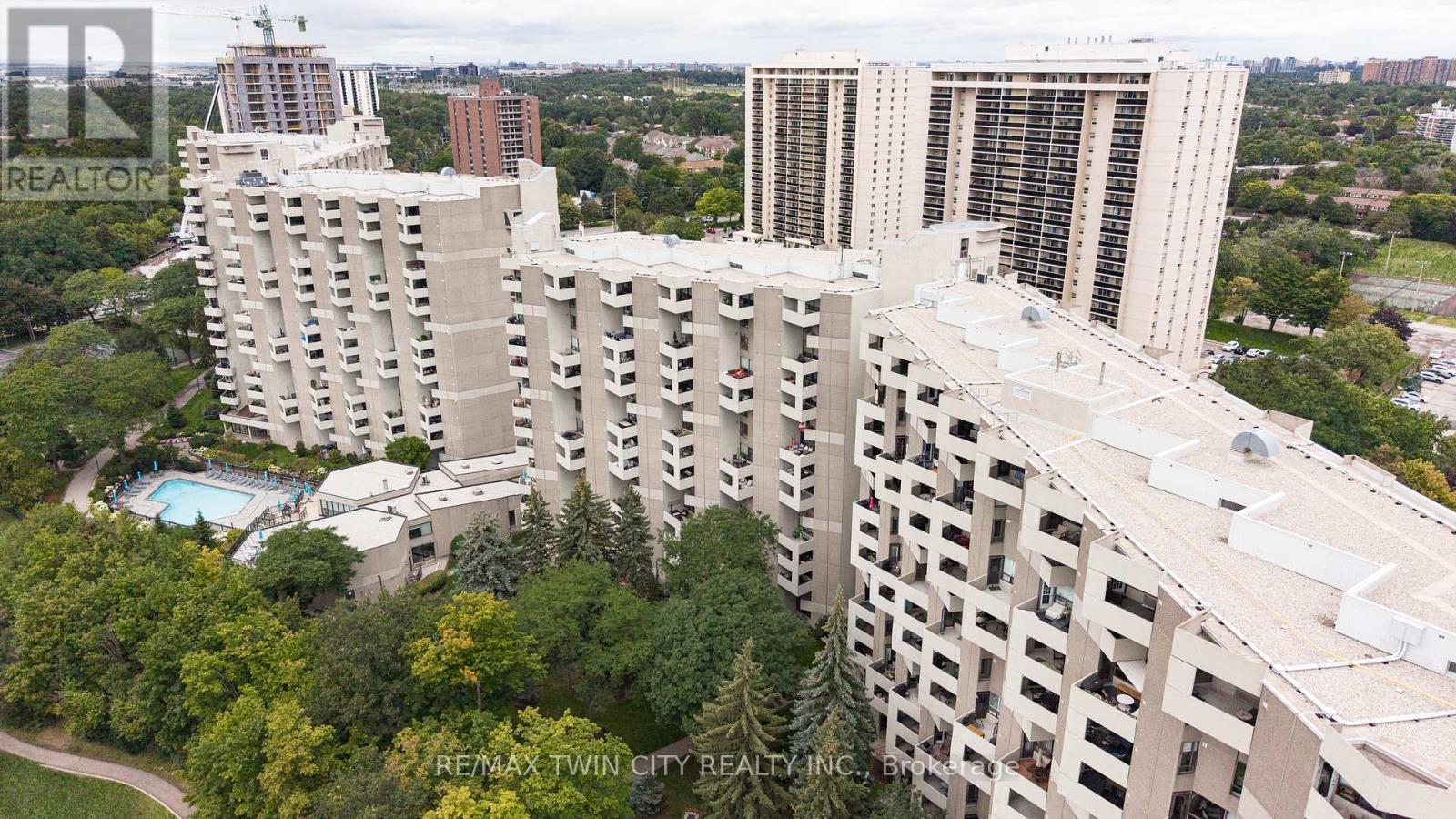 A32 - 288 Mill Road, Toronto, Ontario  M9C 4X7 - Photo 45 - W13714102