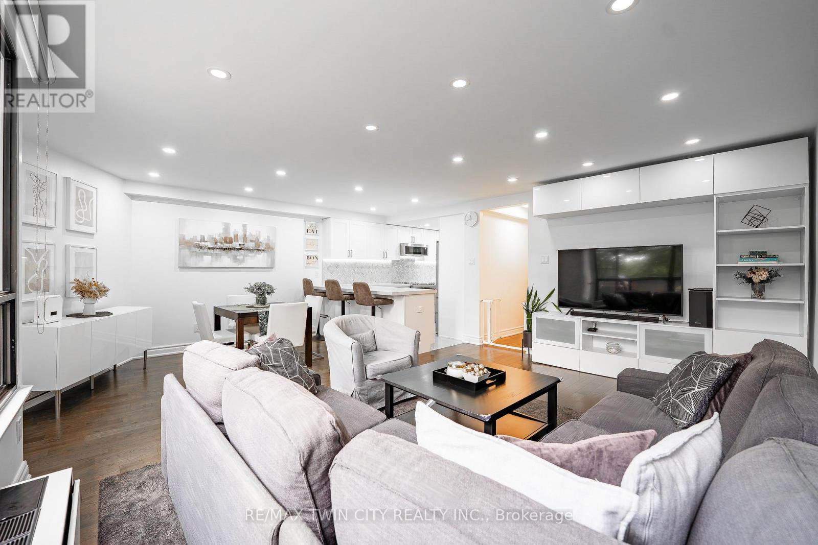 A32 - 288 Mill Road, Toronto, Ontario  M9C 4X7 - Photo 7 - W13714102