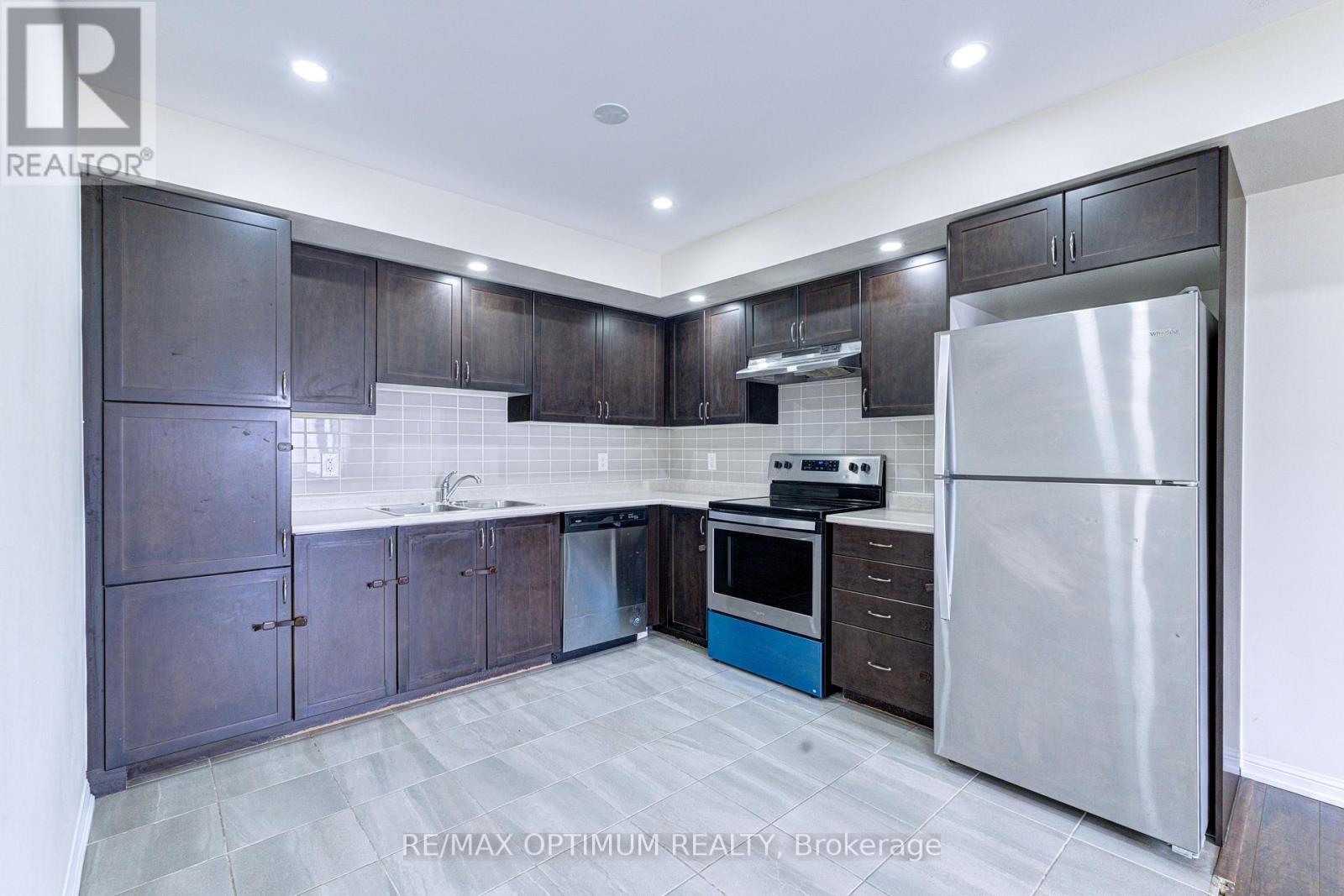 307 - 250 Sunny Meadow Boulevard, Brampton, Ontario  L6R 3Y6 - Photo 9 - W13714106