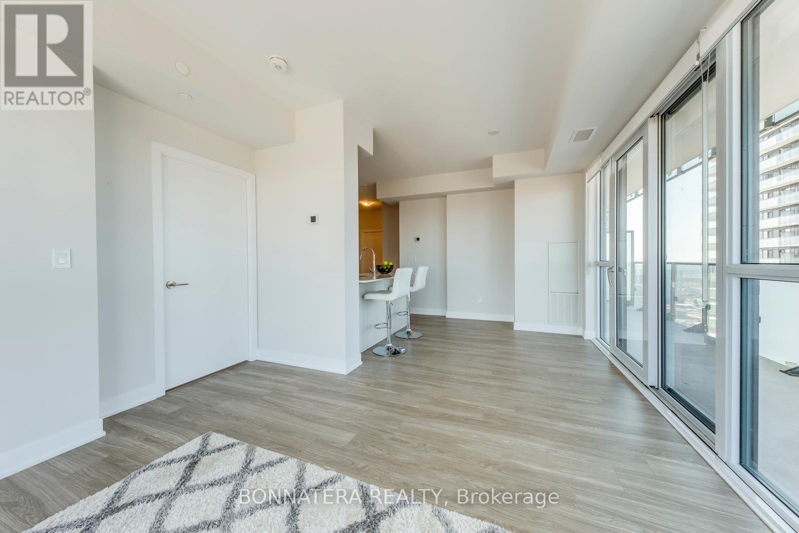 3008 - 430 Square One Drive W, Mississauga, Ontario  L5B 0L6 - Photo 25 - W13714118