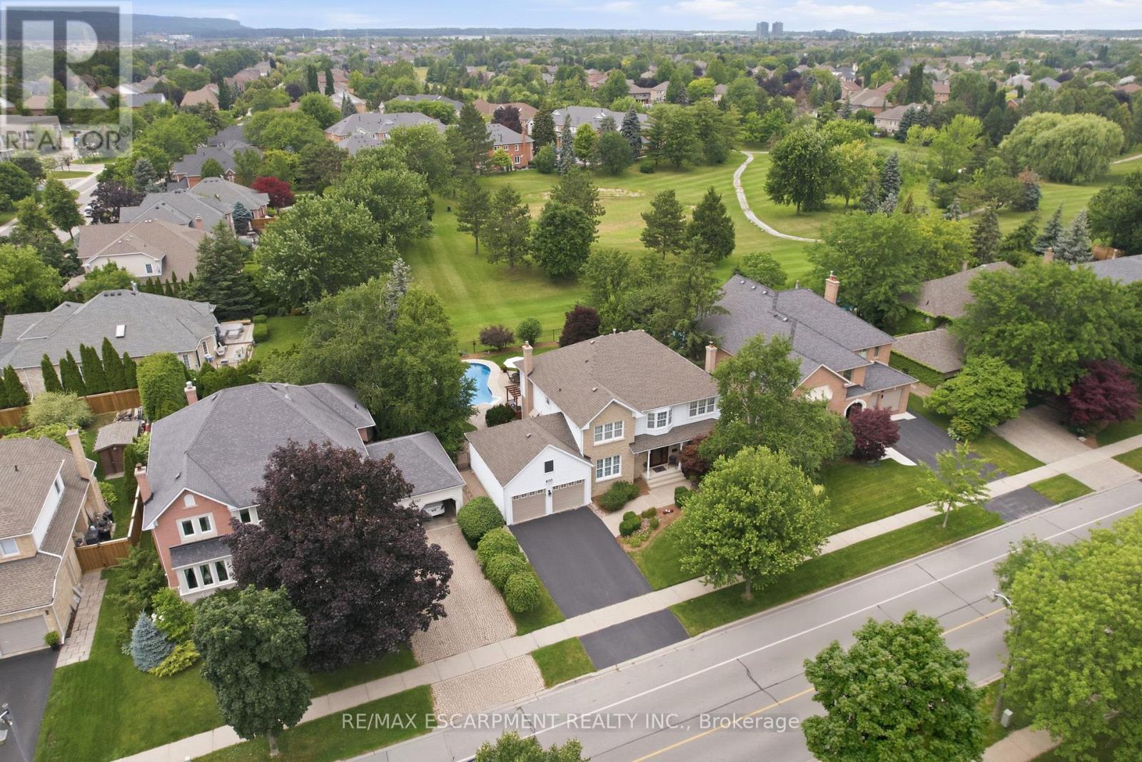 4129 Millcroft Park Drive, Burlington, Ontario  L7M 3V1 - Photo 3 - W13714130