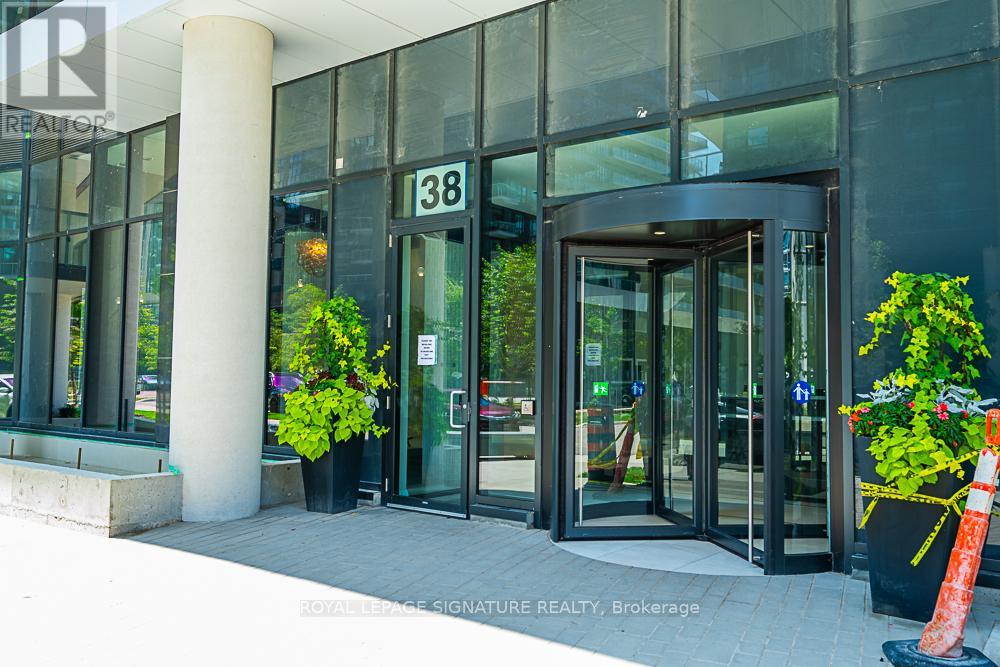 PH209 - 38 ANNIE CRAIG DRIVE