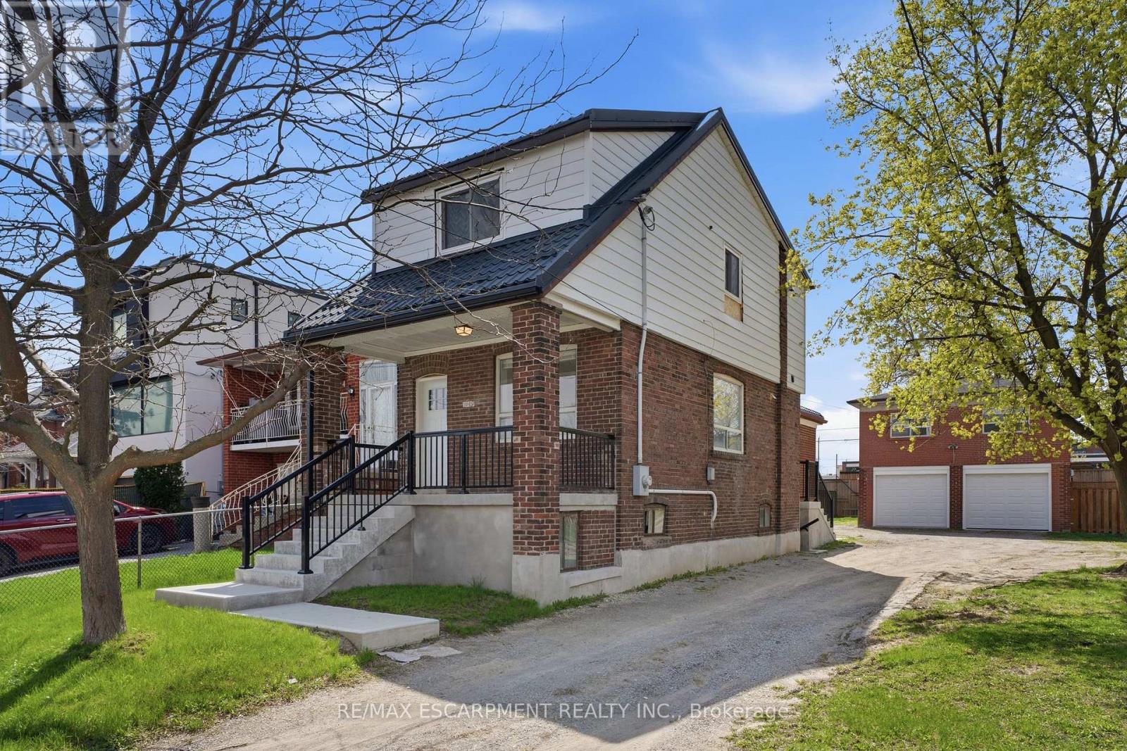 1049 GLENCAIRN AVENUE, Toronto, Ontario