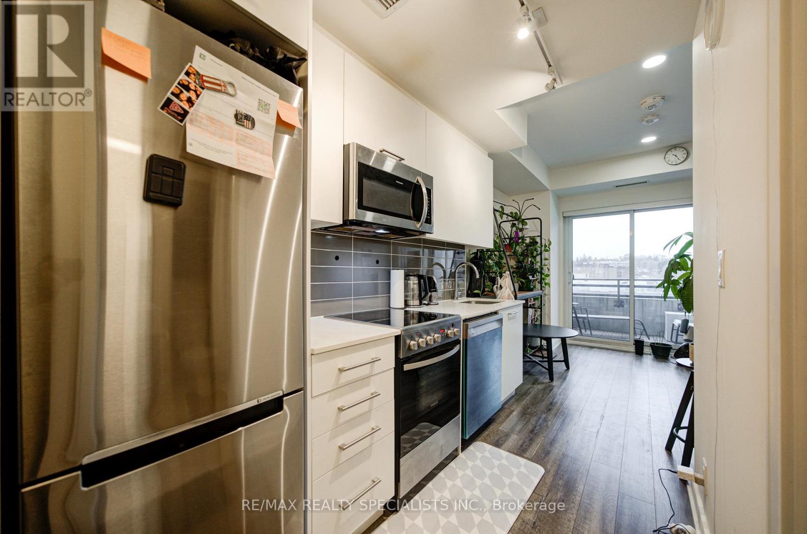505 - 1 Neighbourhood Lane, Toronto, Ontario  M8Y 0C7 - Photo 6 - W13714222