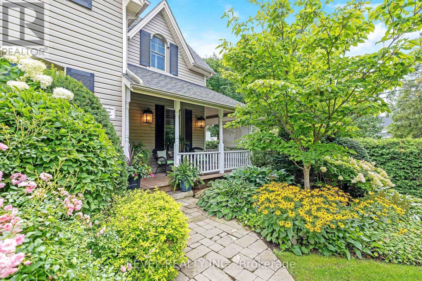 22 Mary Street, Milton, Ontario  L9T 1L5 - Photo 2 - W13714224