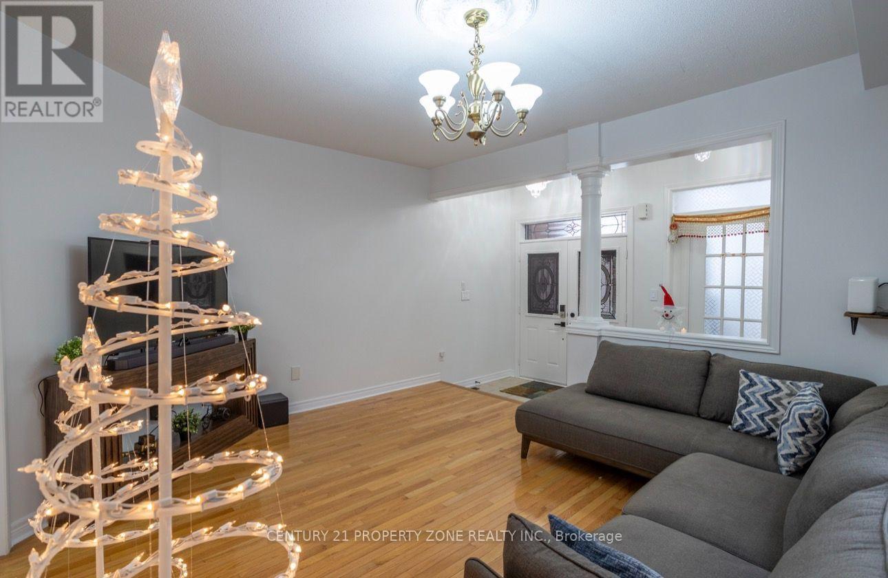 31 Game Creek Crescent, Brampton, Ontario  L7A 0K3 - Photo 4 - W13714252