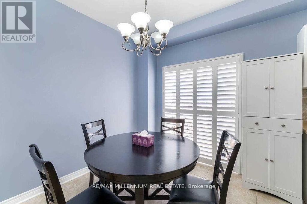 23 Calderstone Drive S, Brampton, Ontario  L6P 2A4 - Photo 3 - W13714264