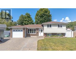10 KATHRYN CRESCENT, North Bay, Ontario