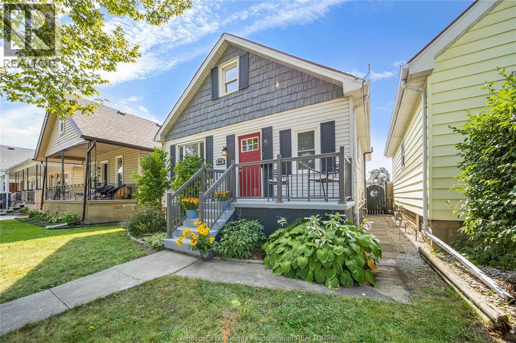 1641 HALL AVENUE, Windsor, Ontario