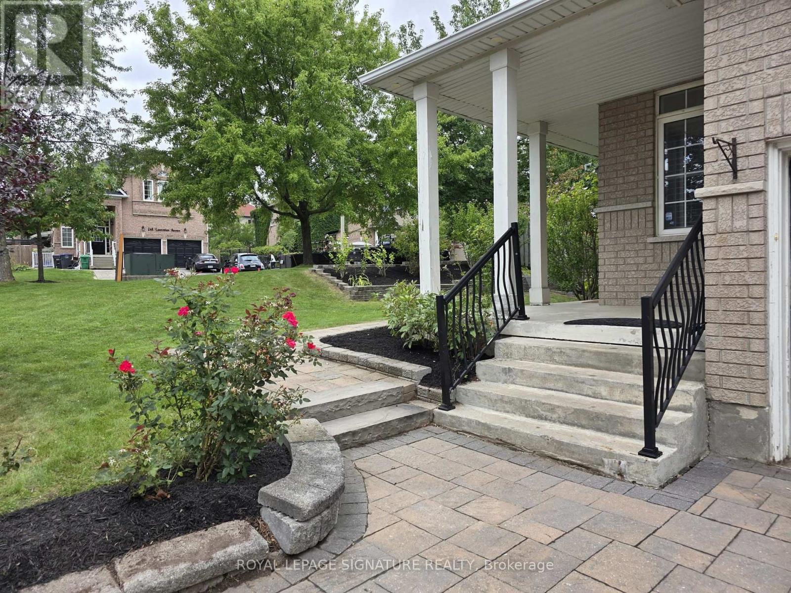 267 Laurentian Avenue, Mississauga, Ontario  L4Z 2S4 - Photo 2 - W13700528