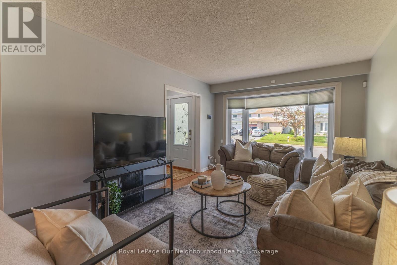 26 Ashdale Crescent, Clarington, Ontario  L1C 3M9 - Photo 11 - E13714322