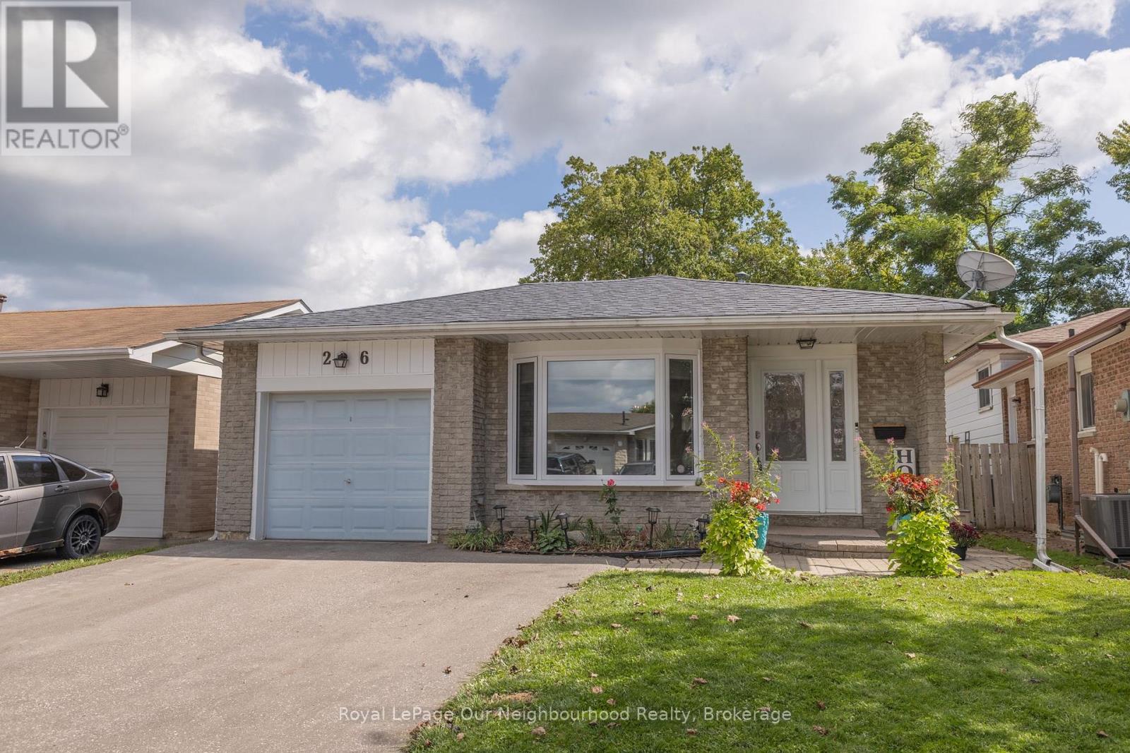 26 Ashdale Crescent, Clarington, Ontario  L1C 3M9 - Photo 3 - E13714322