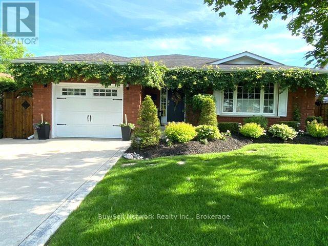 2504 Idyllwood Crescent — photo 1