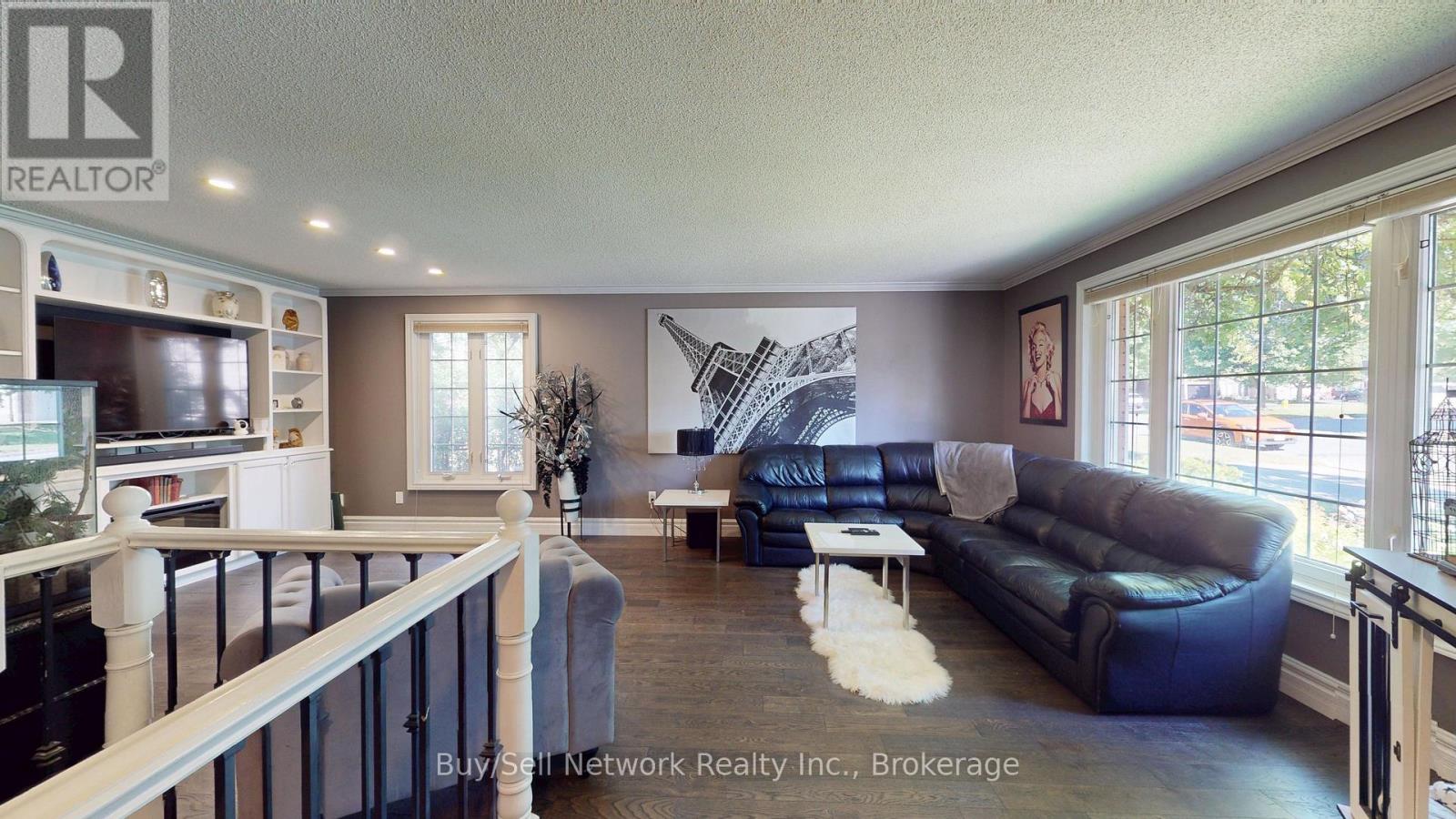 2504 Idyllwood Crescent, Peterborough, Ontario  K9L 1Y9 - Photo 4 - X13714342