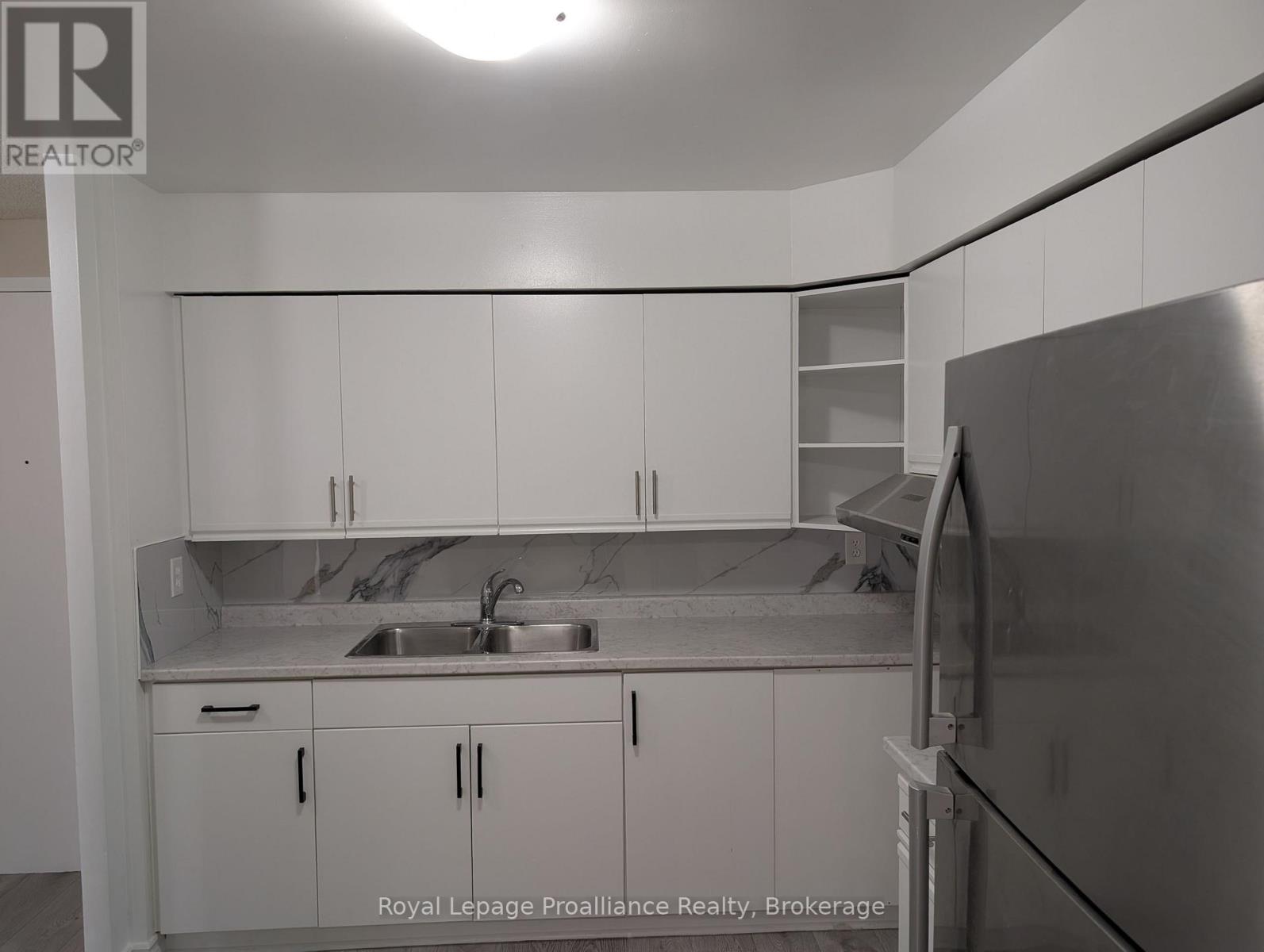 309 - 328 Aylmer Street, Peterborough, Ontario  K9H 3V6 - Photo 3 - X13714394