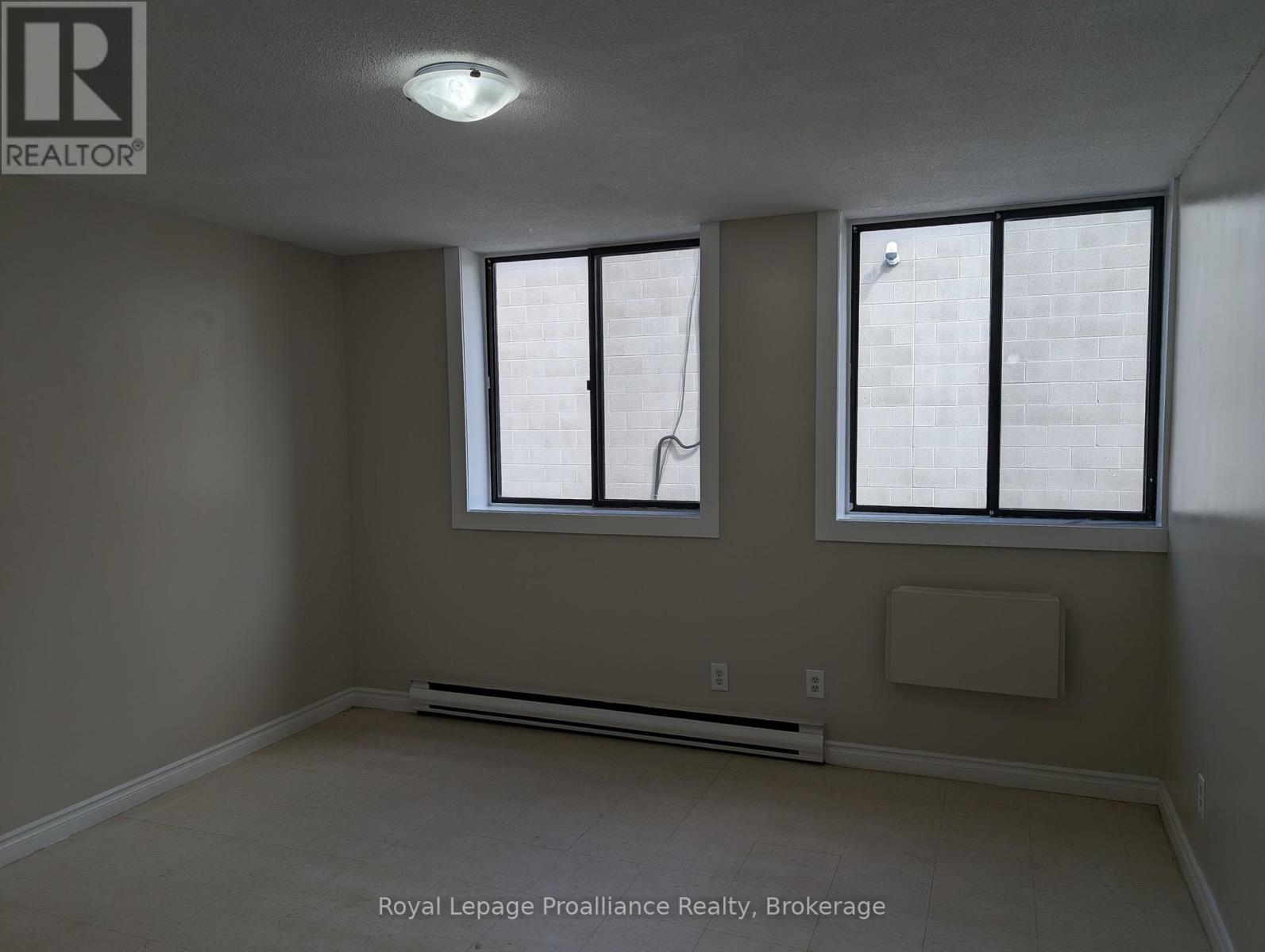 309 - 328 Aylmer Street, Peterborough, Ontario  K9H 3V6 - Photo 6 - X13714394