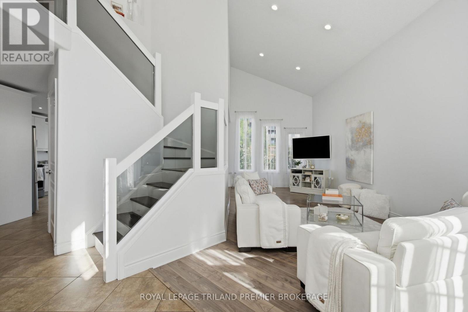 570 Garibaldi Avenue, London North, Ontario  N5X 4K2 - Photo 4 - X13714324
