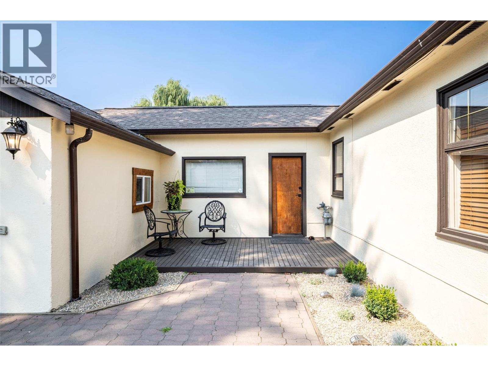 2885 Phillips Street, Armstrong, British Columbia  V4Y 0B2 - Photo 3 - 10391958