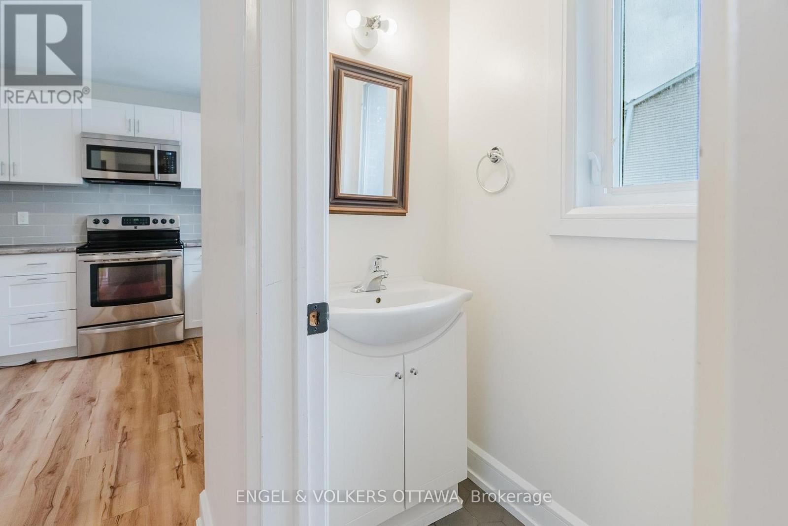 8 Almond Lane, Ottawa, Ontario  K2L 3T2 - Photo 13 - X13714340