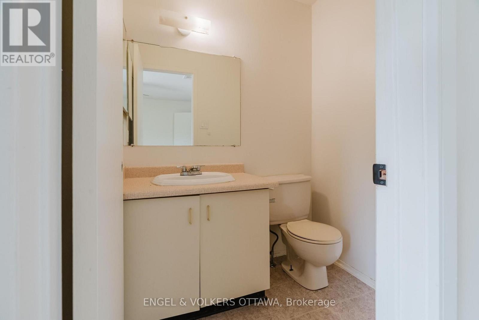 8 Almond Lane, Ottawa, Ontario  K2L 3T2 - Photo 18 - X13714340