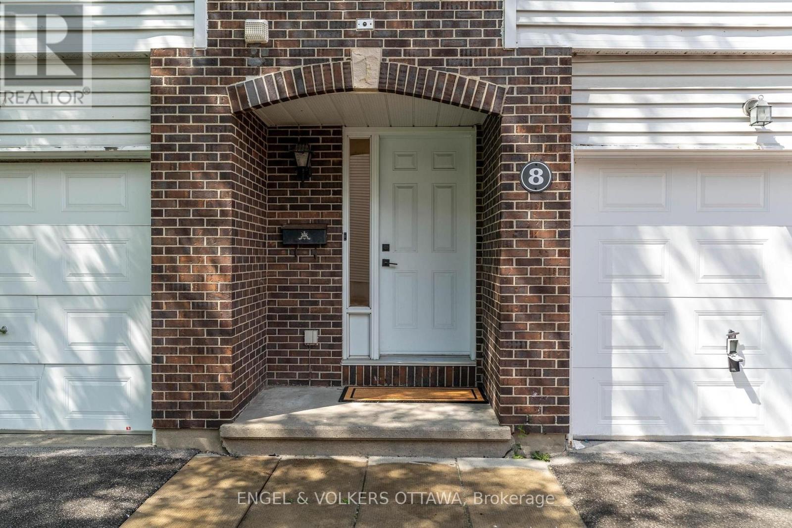 8 Almond Lane, Ottawa, Ontario  K2L 3T2 - Photo 2 - X13714340