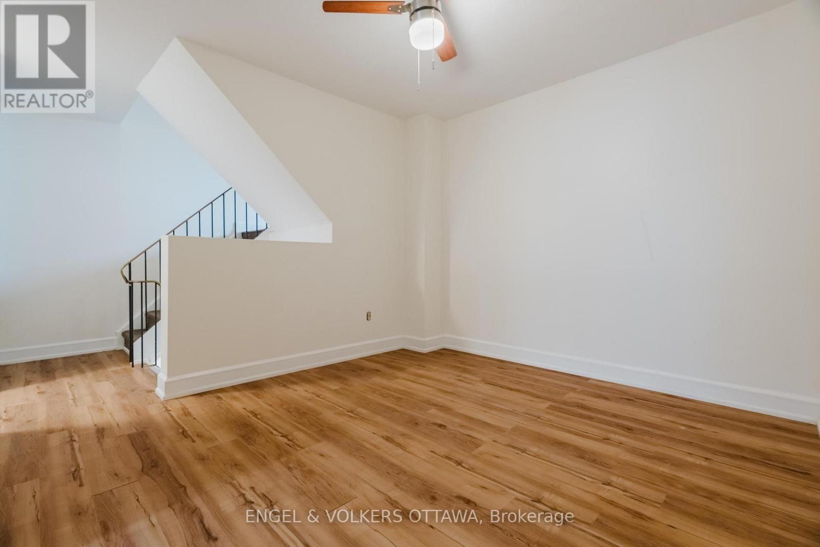 8 Almond Lane, Ottawa, Ontario  K2L 3T2 - Photo 7 - X13714340