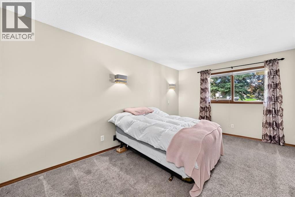8 Sunlake Close Se, Calgary, Alberta  T2X 3H2 - Photo 18 - A2338134