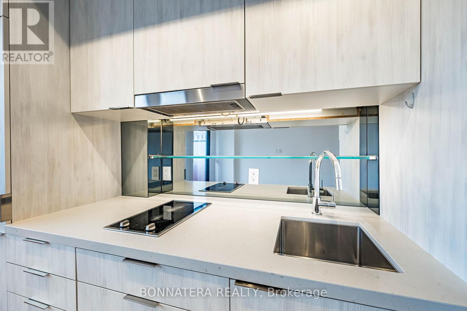 1110 - 215 Queen Street W, Toronto, Ontario  M5V 0P5 - Photo 16 - C13714306