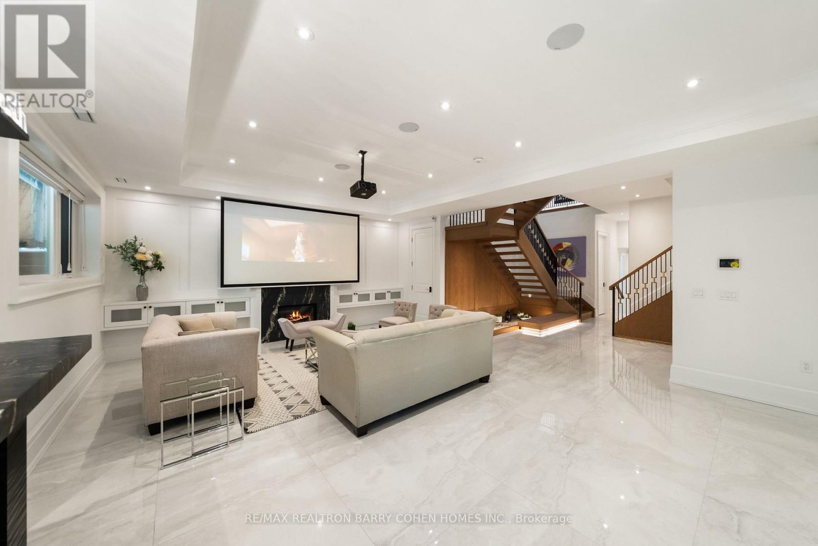 148 Munro Boulevard, Toronto, Ontario  M2P 1C8 - Photo 36 - C13714370