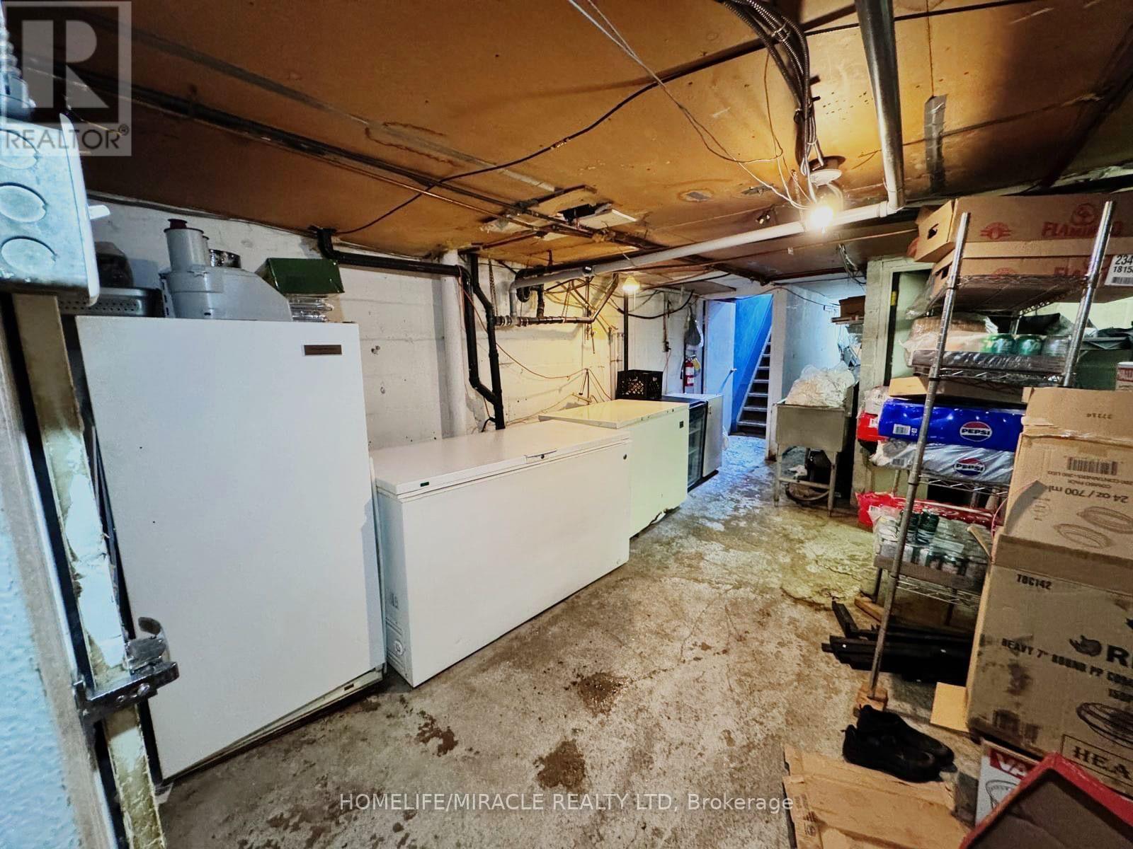 1753 Avenue Road, Toronto, Ontario  M5M 3Y8 - Photo 7 - C13714376