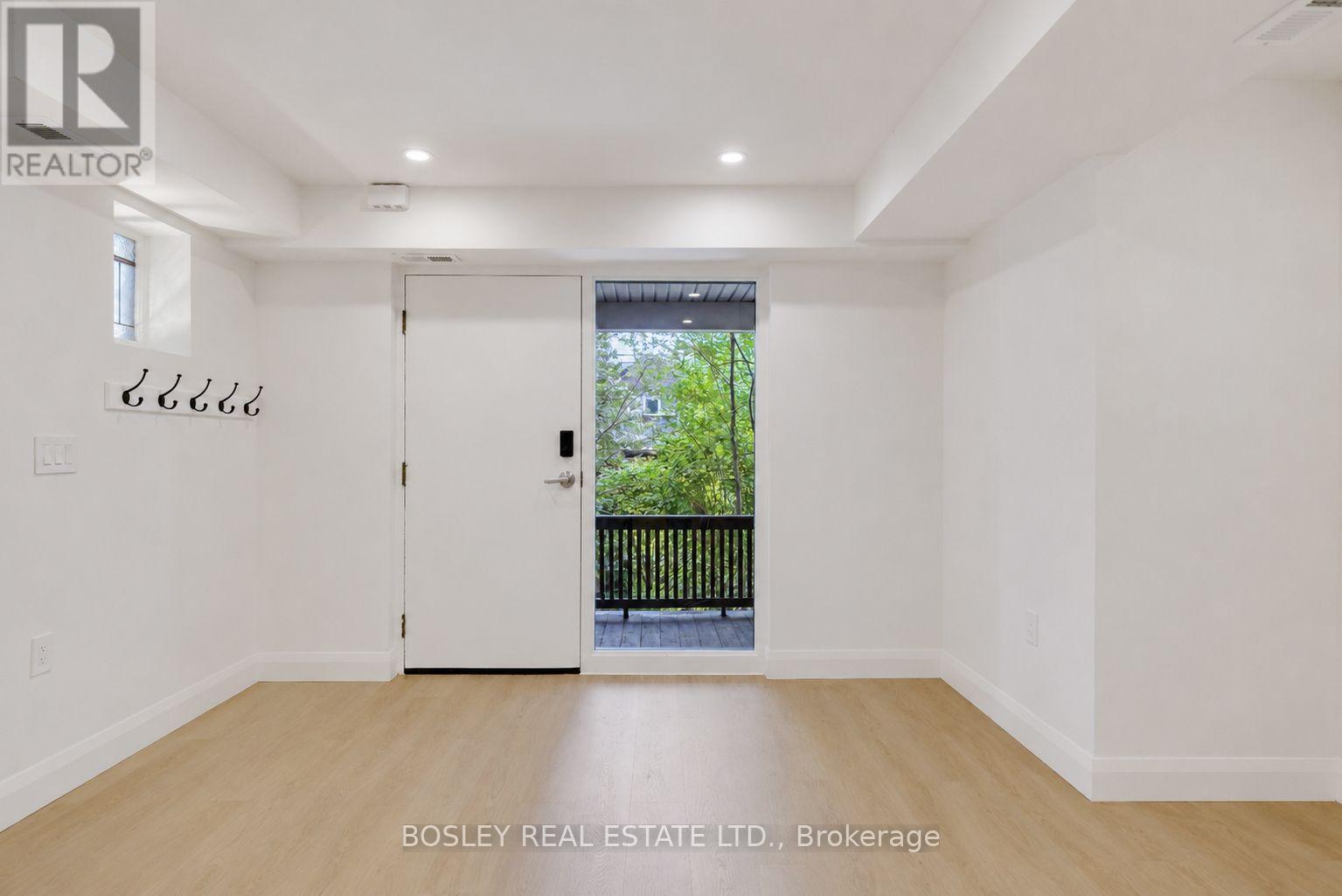 B - 225 Gainsborough Road, Toronto, Ontario  M4L 3C7 - Photo 4 - E13714412
