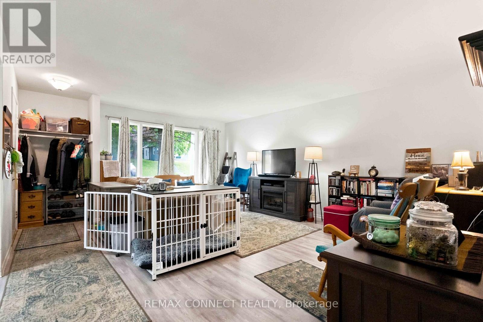 322 Andrew Street, Newmarket, Ontario  L3Y 1H3 - Photo 3 - N13714362