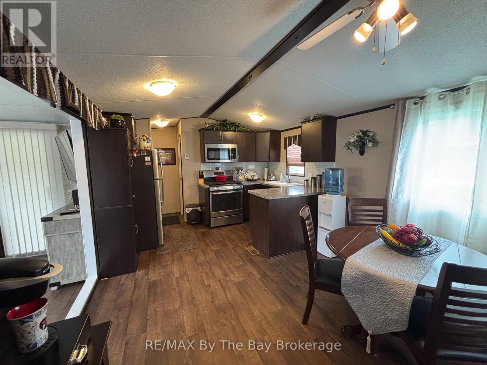 8 Kenora Trail, Wasaga Beach, Ontario  L9Z 1X7 - Photo 13 - S13714298