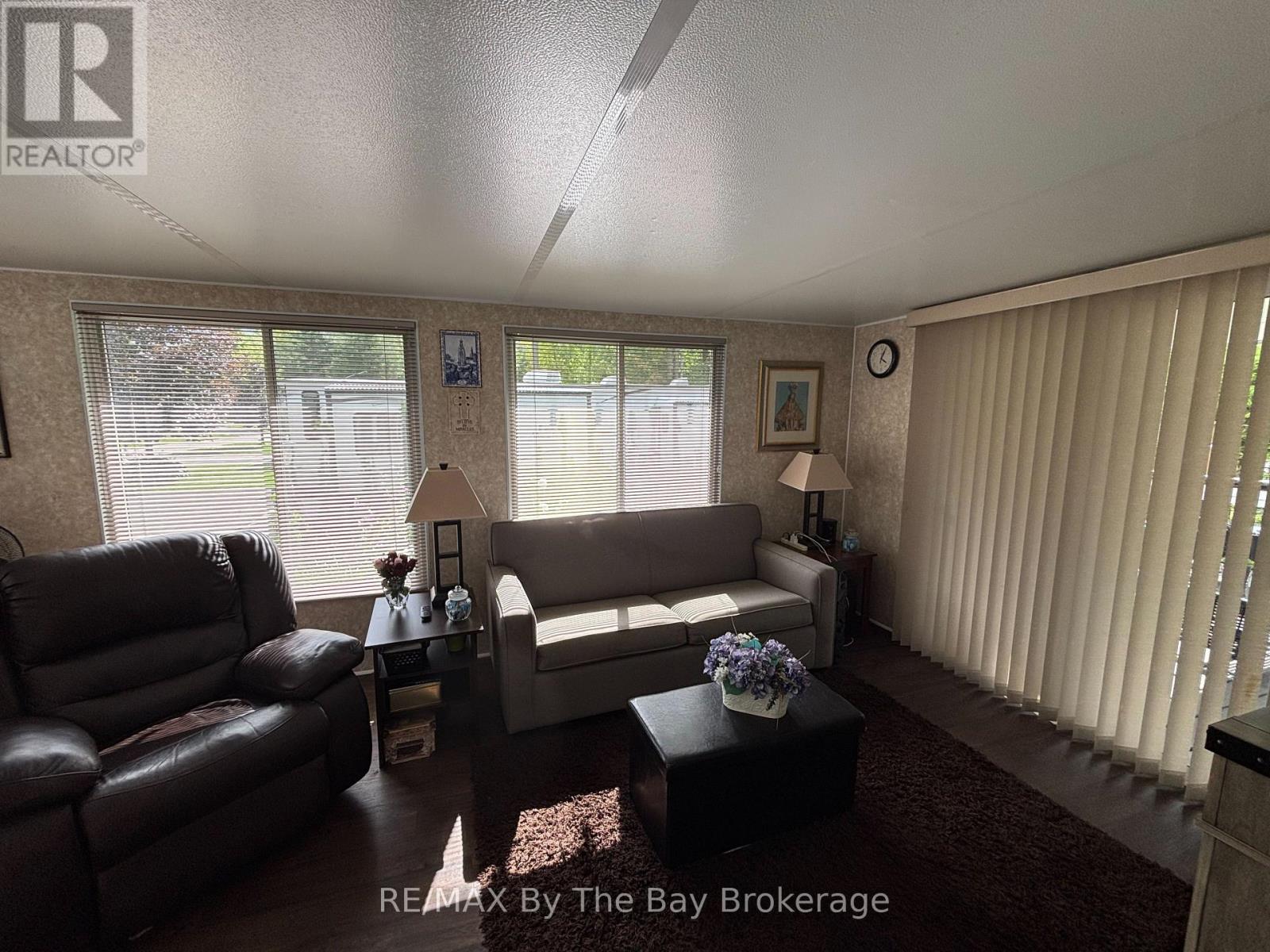 8 Kenora Trail, Wasaga Beach, Ontario  L9Z 1X7 - Photo 14 - S13714298