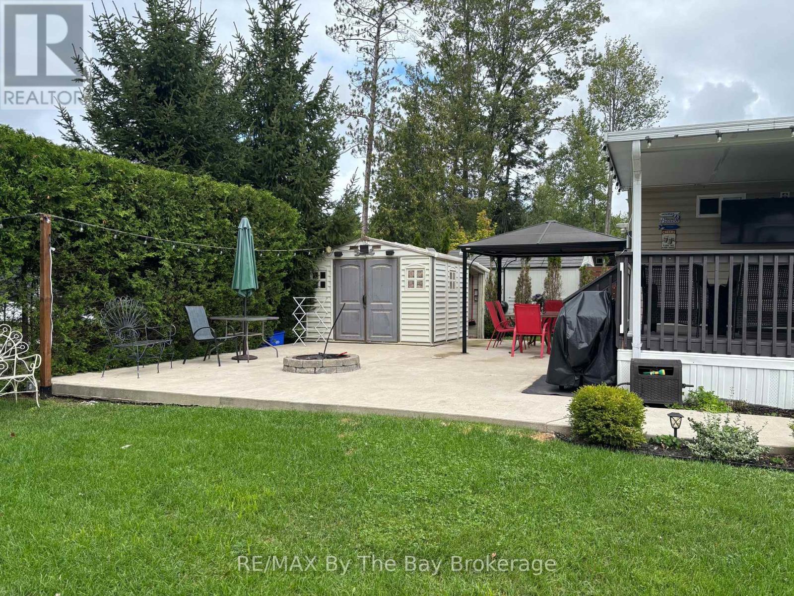 8 Kenora Trail, Wasaga Beach, Ontario  L9Z 1X7 - Photo 2 - S13714298