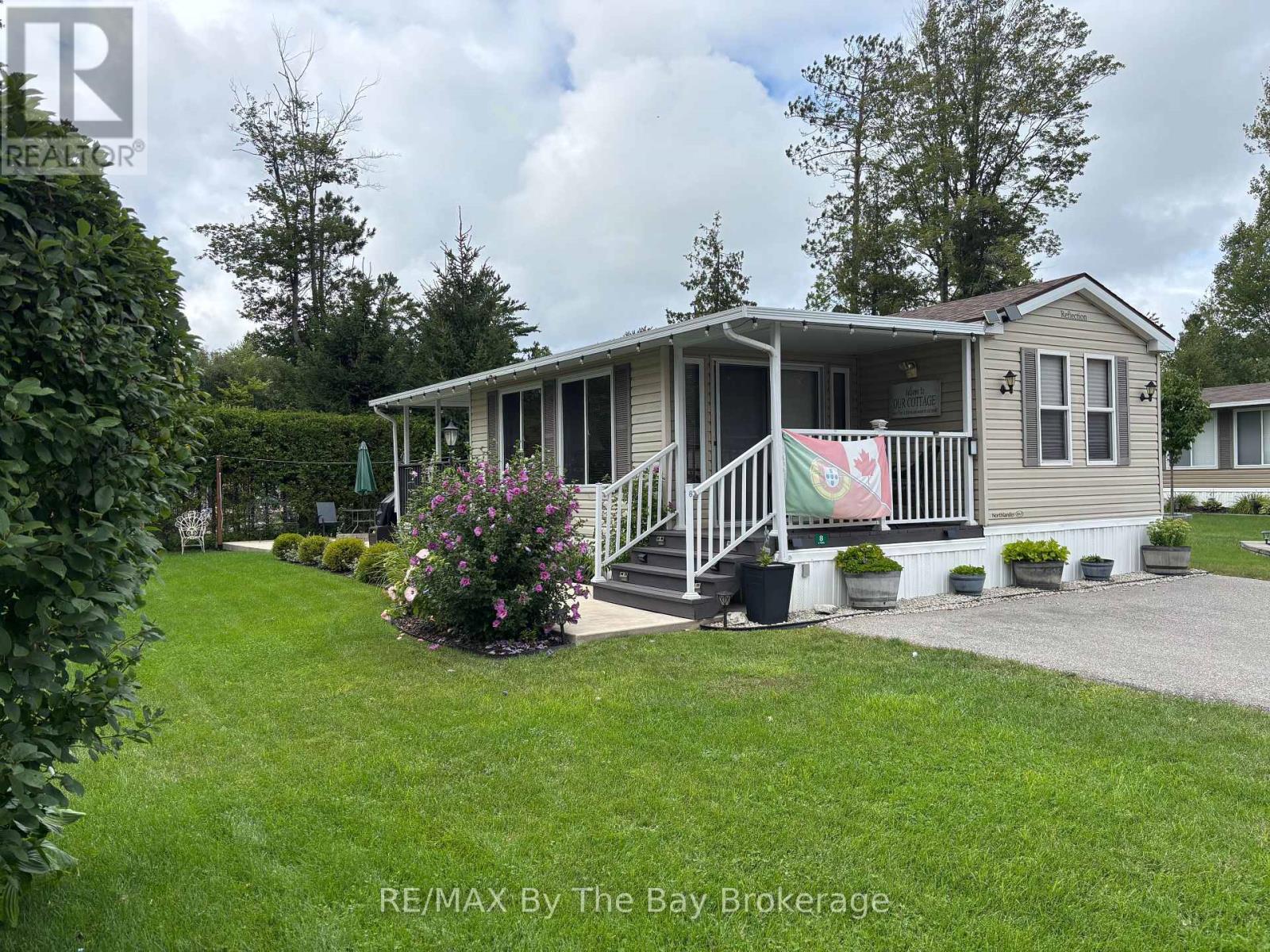 8 Kenora Trail, Wasaga Beach, Ontario  L9Z 1X7 - Photo 24 - S13714298