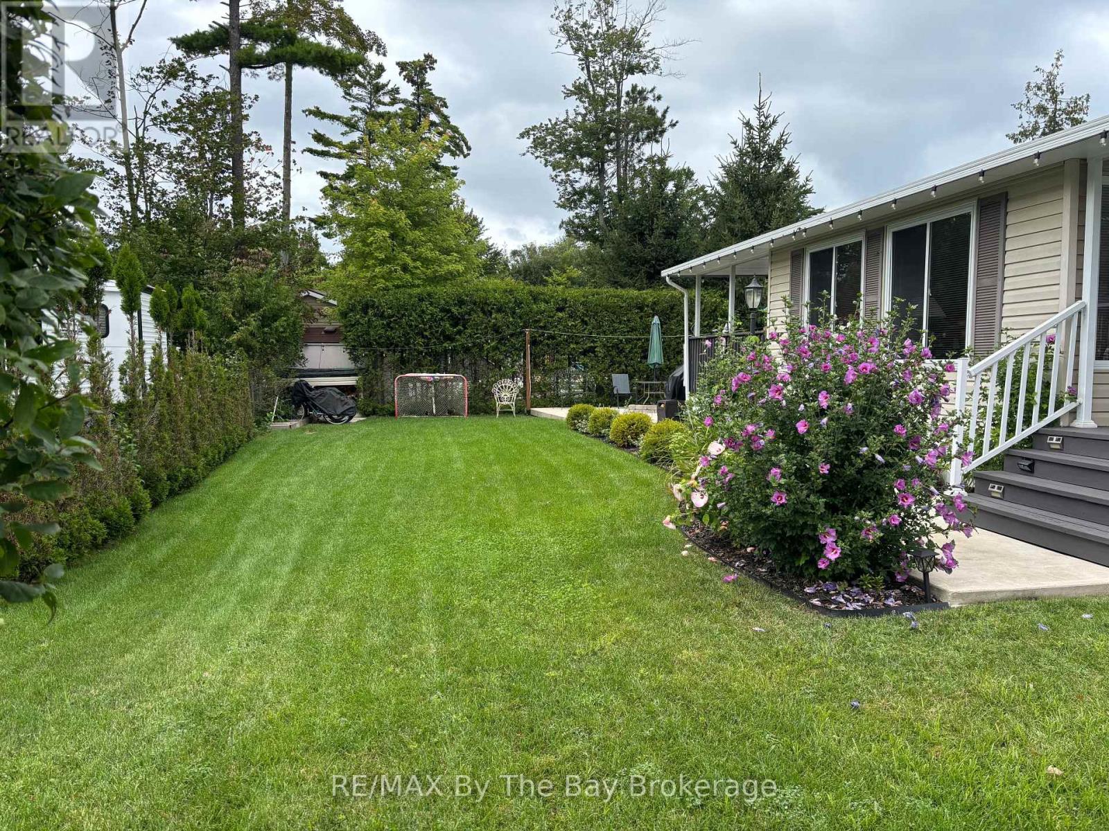 8 Kenora Trail, Wasaga Beach, Ontario  L9Z 1X7 - Photo 25 - S13714298