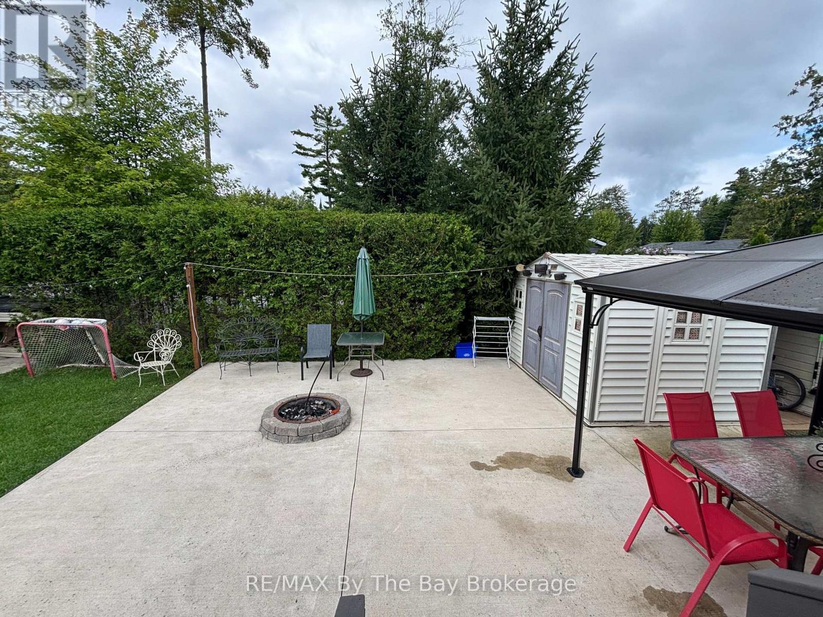 8 Kenora Trail, Wasaga Beach, Ontario  L9Z 1X7 - Photo 7 - S13714298