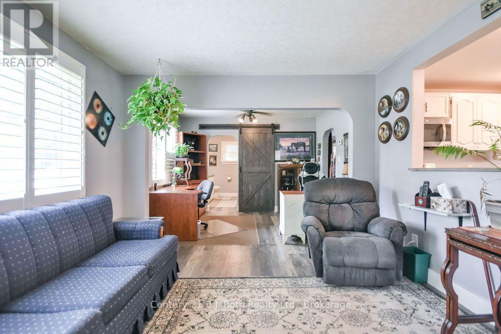 976 Yonge Street, Midland, Ontario  L4R 2E7 - Photo 5 - S13714356