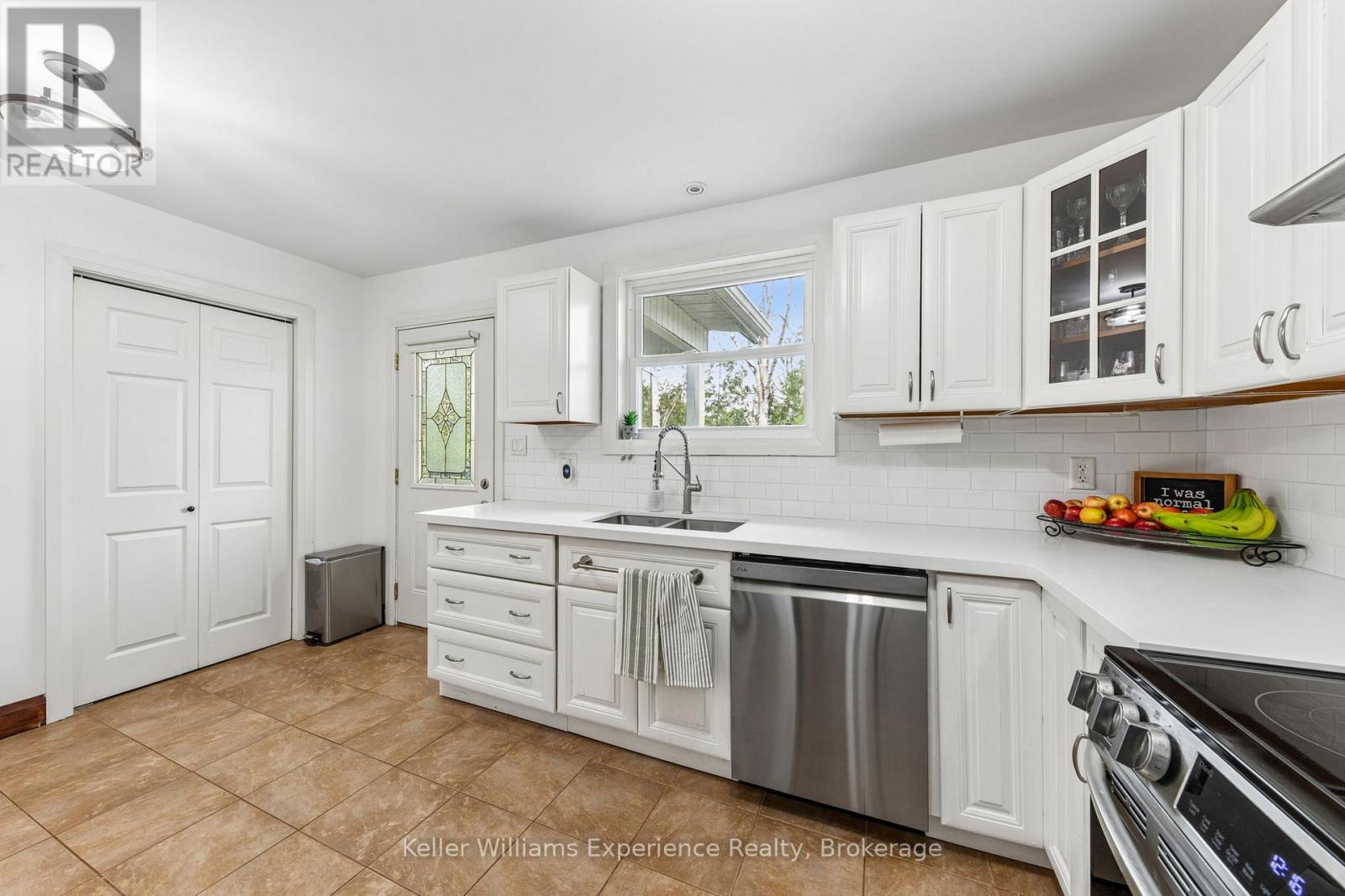 66 Albion Lane, Tiny, Ontario  L9M 1R3 - Photo 8 - S13714400