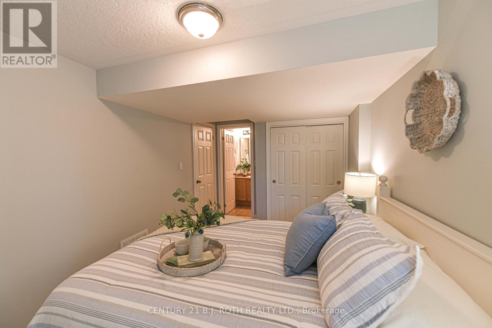 10 Canterbury Circle, Orillia, Ontario  L3V 0C9 - Photo 31 - S13714390