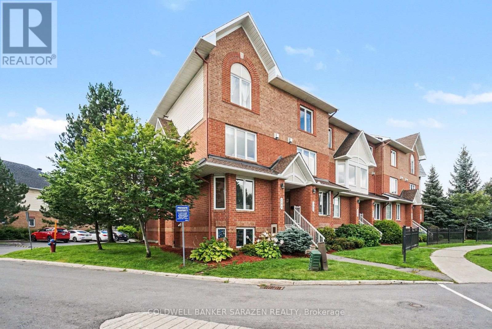 11 - 282 CRESTHAVEN DRIVE, Ottawa, Ontario