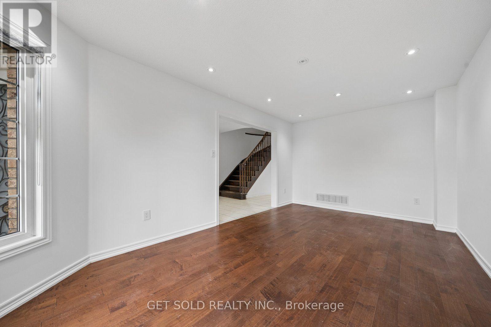 57 Oaklea Boulevard, Brampton, Ontario  L6Y 4W7 - Photo 9 - W13714292