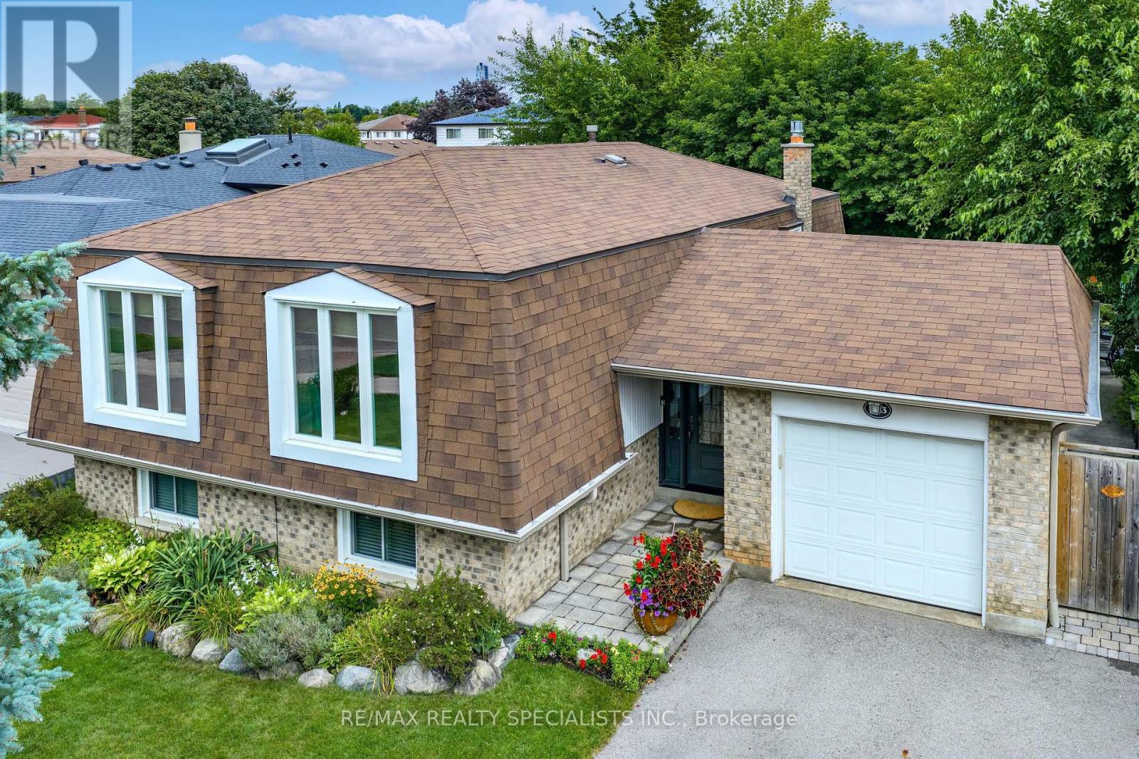 293 Louis Drive, Mississauga, Ontario  L5B 1Z2 - Photo 2 - W13714360