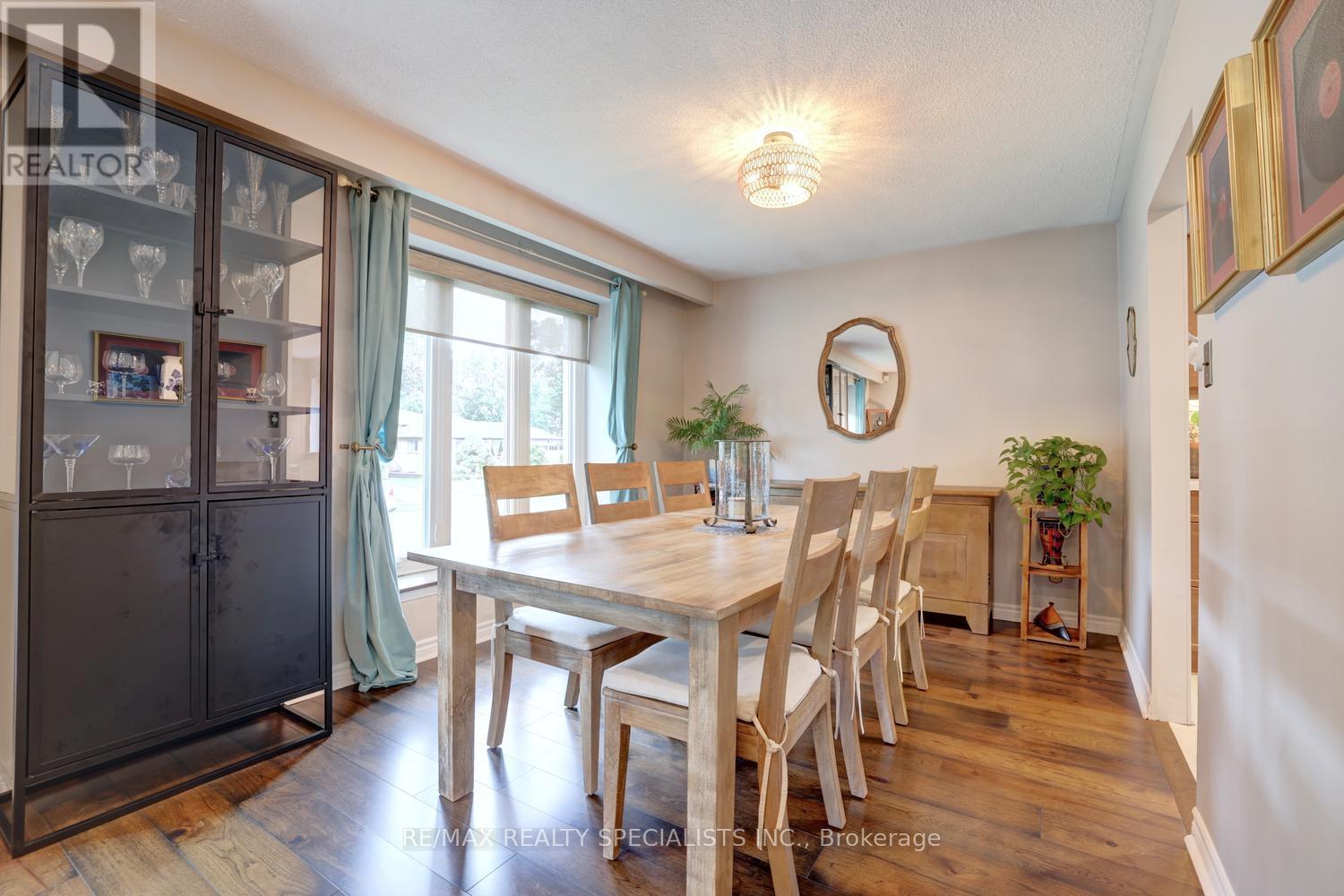 293 Louis Drive, Mississauga, Ontario  L5B 1Z2 - Photo 8 - W13714360