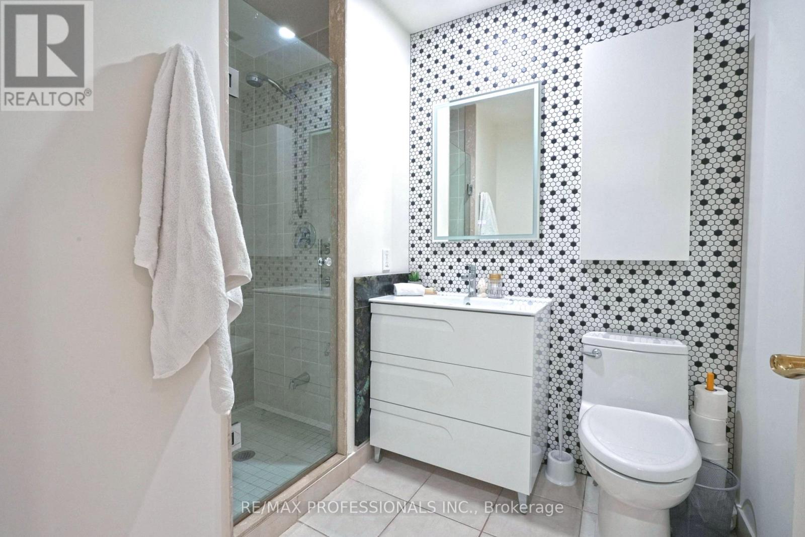 514 - 3085 Bloor Street W, Toronto, Ontario  M8X 1Z4 - Photo 12 - W13714388