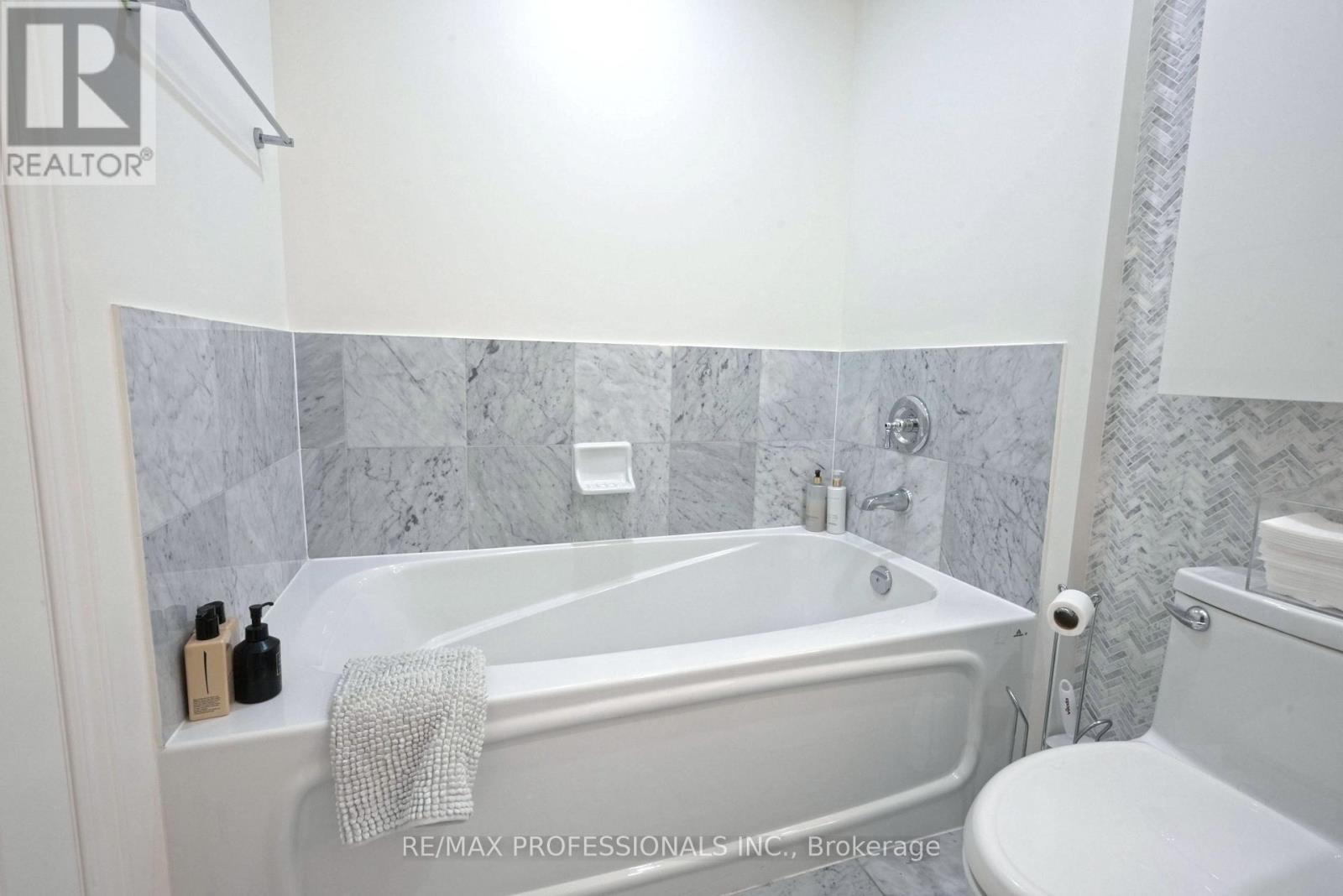 514 - 3085 Bloor Street W, Toronto, Ontario  M8X 1Z4 - Photo 6 - W13714388